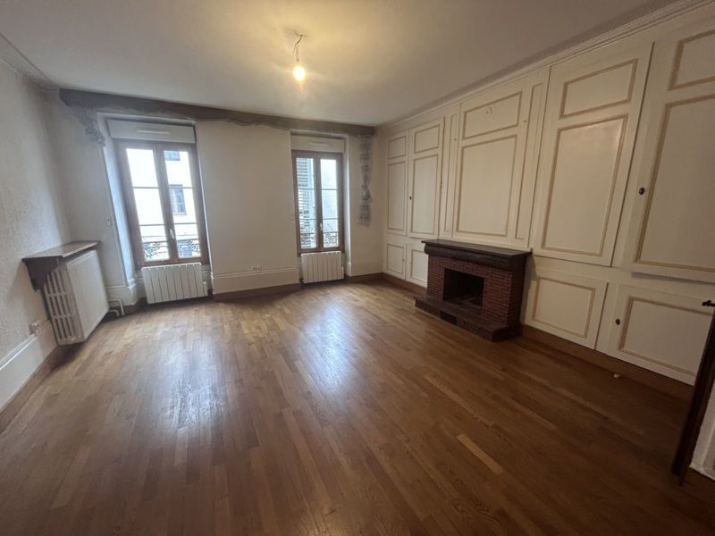 Vaste appartement F2 