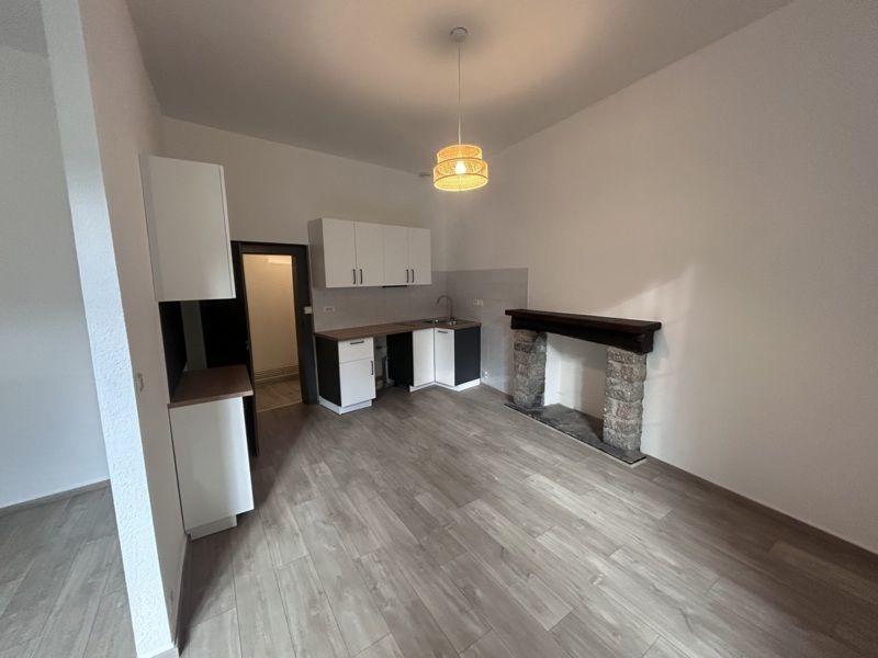 Appartement F2 refait à neuf 