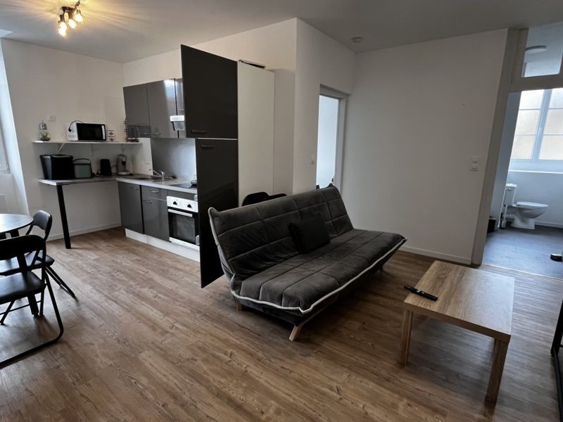 F2 meublé centre-ville en très bon état 