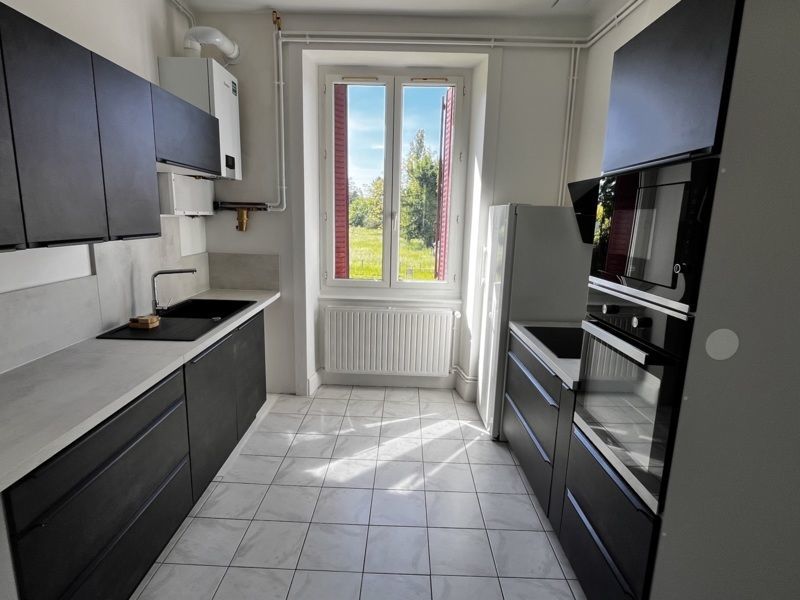Appartement F3 refait à neuf 